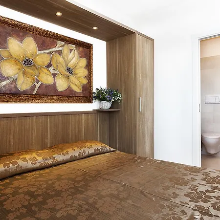 Le Residenze Del Centro Apart Otel 2*