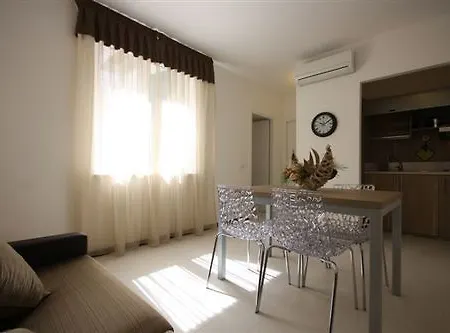 Le Residenze Del Centro מלון דירות אולביה